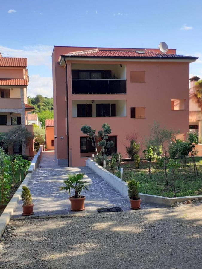 Apartments Marina-Mare Poreč Exteriör bild